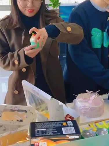 感谢团队里的每一位她视频封面