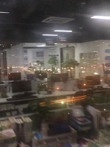 业务团队的工作日常视频封面